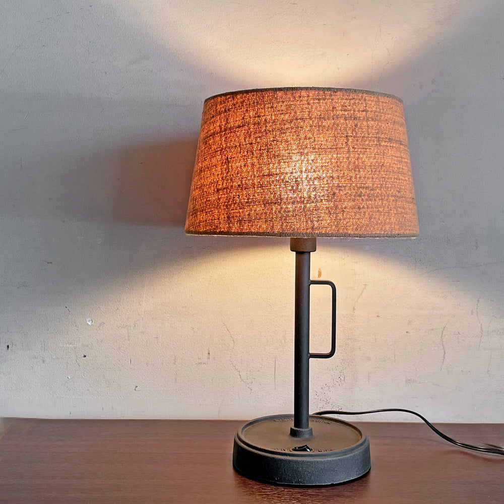 【自由が丘店】トラックファニチャー TRUCK FURNITURE テーブルランプ TABLE LAMP T-IN1 デスクライト コットンシェード 鋳鉄ベース ビンテージスタイル 買取させていただきました。
