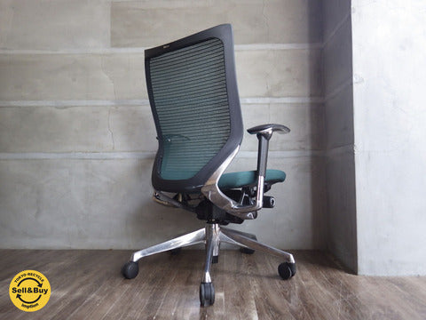 Baron バロンチェア メッシュ ハイバック アーム付 オカムラ ～ 流麗なスタイルに魅了され、思わずバロンに腰かける。 【買取と販売とレンタルのお店】