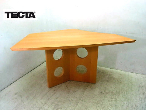 バウハウスの思想を忠実に継承したドイツの名門～ TECTA/テクタ社 『M23』 ダイニングテーブル Actus取り扱い 廃盤サイズ【買取と販売とレンタルのお店】