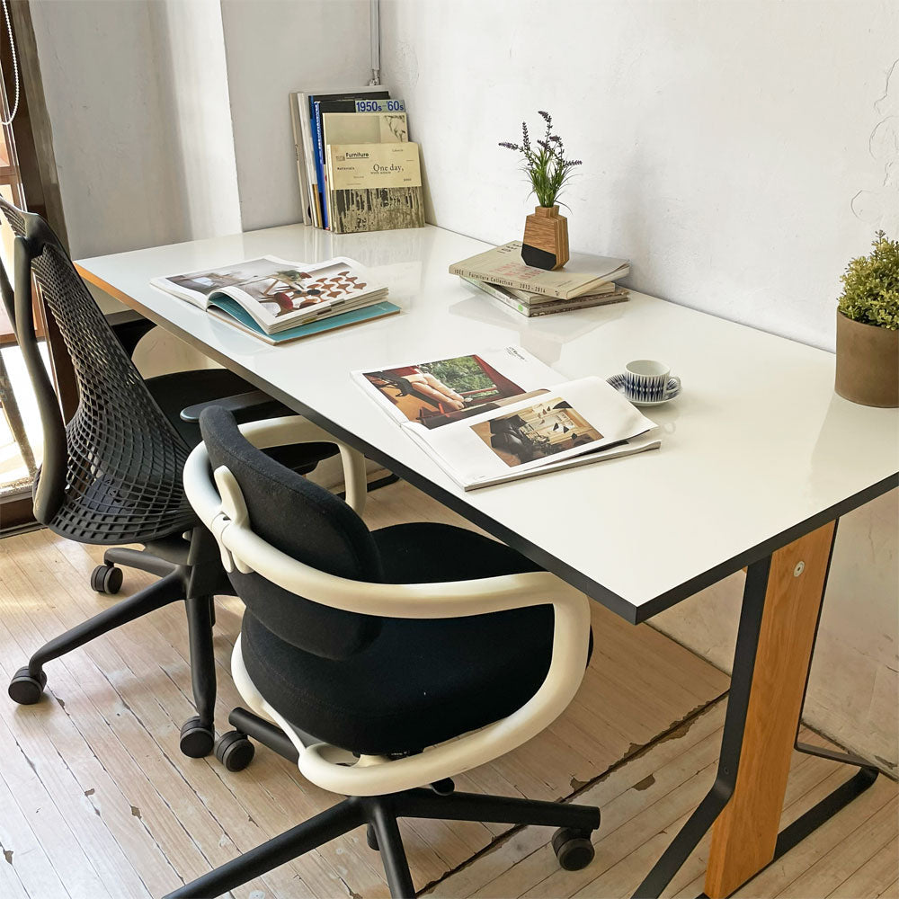 アルテック Artek カアリテーブル KAARI TABLE REB012 W160cm ホワイトグロッシーラミネート ナチュラルオーク ダイニングテーブル オフィステーブル 北欧 定価￥332,200- ～シンプルなのに存在感抜群の一台～