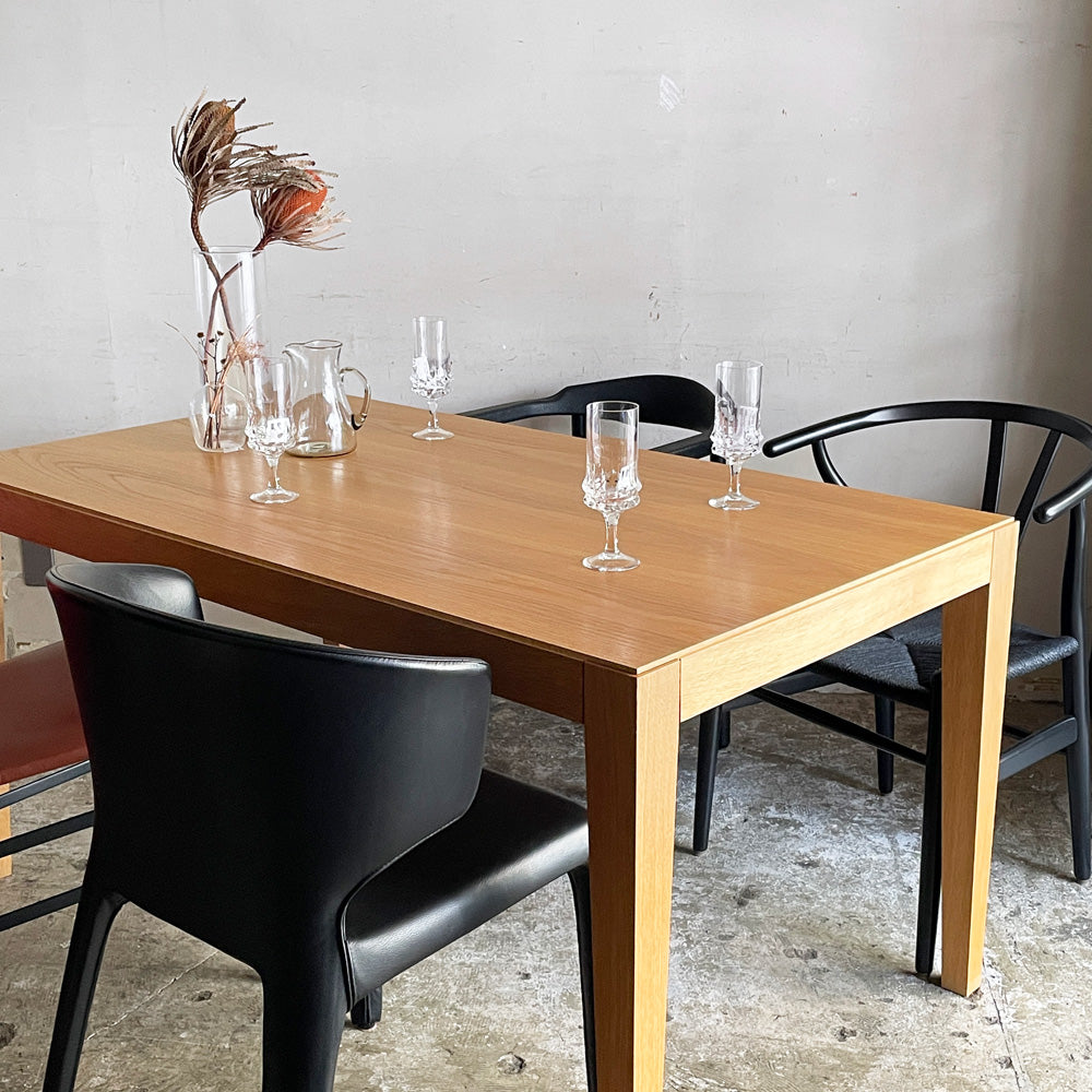 カッシーナイクスシー Cassina ixc. マラガ MALAGA ダイニングテーブル アッシュ材 ナチュラル W140cm フィリップ・ユーレル Philippe Hurel 廃番 ～ シンプルな美しさを、暮らしの中心に