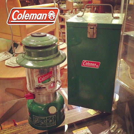 暖かくなってきたゴールデンウィーク中のキャンプに最適。カナダ Coleman(コールマン)のヴィンテージランタン 321B。☆【買取＆販売＆レンタル】