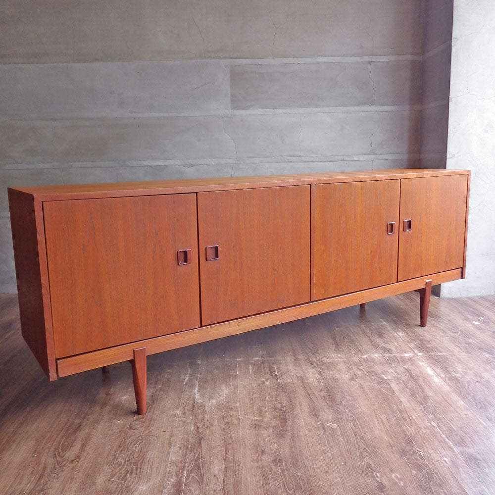 デンマークビンテージ Danish Vintage チーク材 サイドボード キャビネット 北欧家具 中古品 買い取りしました。