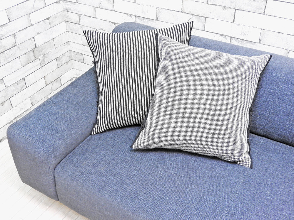 モーンテキスタイル MOURNE TEXTILES フェザークッション ツイード & ストライプ マーガレットハウエル取扱 定価\35,200- ×2点  中古品 買い取りしました。