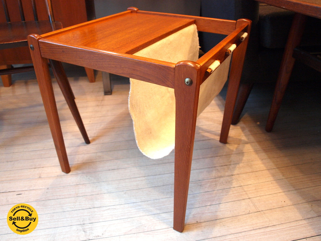 BRDR.FURBO チーク材 ビンテージ サイドテーブル Bent Silberg ～ デンマークらしいリネンを使ったマガジンラック付！【 買取と販売とレンタルのお店 】