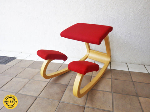 ストッケ STOKKE ヴァリエール バリアブル バランス チェア レッド～正しい姿勢で健康に！人間工学に基づいたノルウェー生まれのバランスチェア。【買取と販売とレンタルのお店】