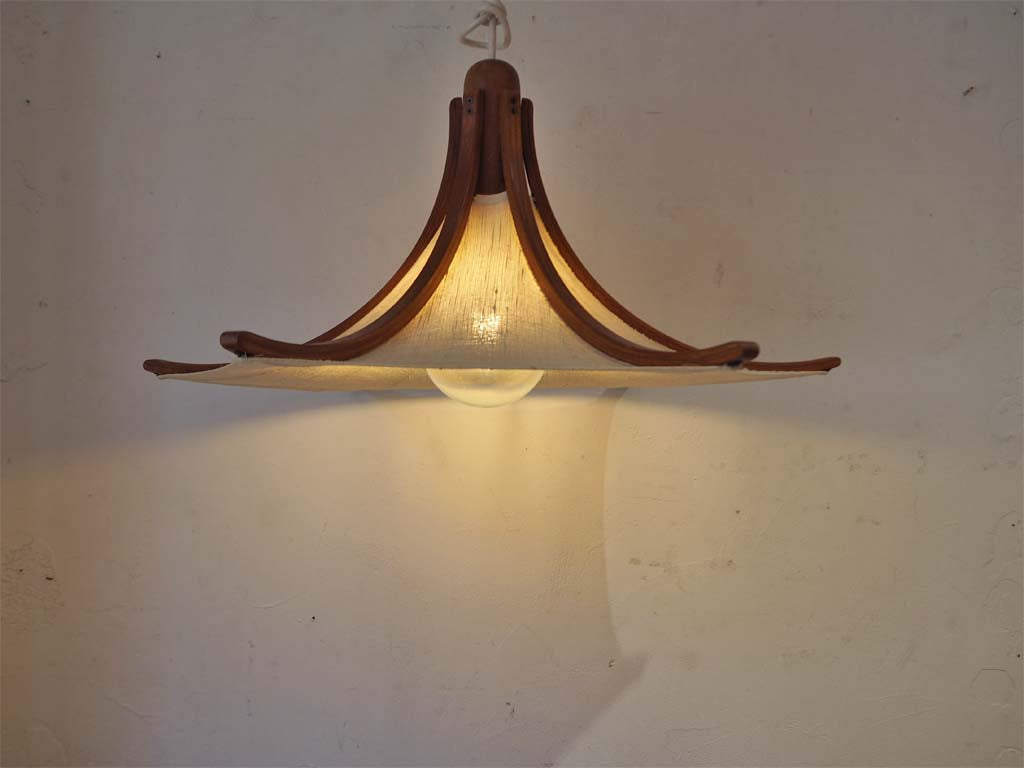 ドムス DOMUS フロリス FLORIS 木製ペンダントライト チーク材 × タッサー生地 ドイツ 中古品 買い取りしました。