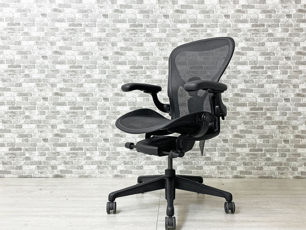 ハーマンミラー Herman Miller アーロンチェア Bサイズ ゲーミングエディション ポスチャーフィットSL ブラック ビル・スタンフ ＆ ドン・チャドウィック デスクチェア 中古品 買い取りしました。