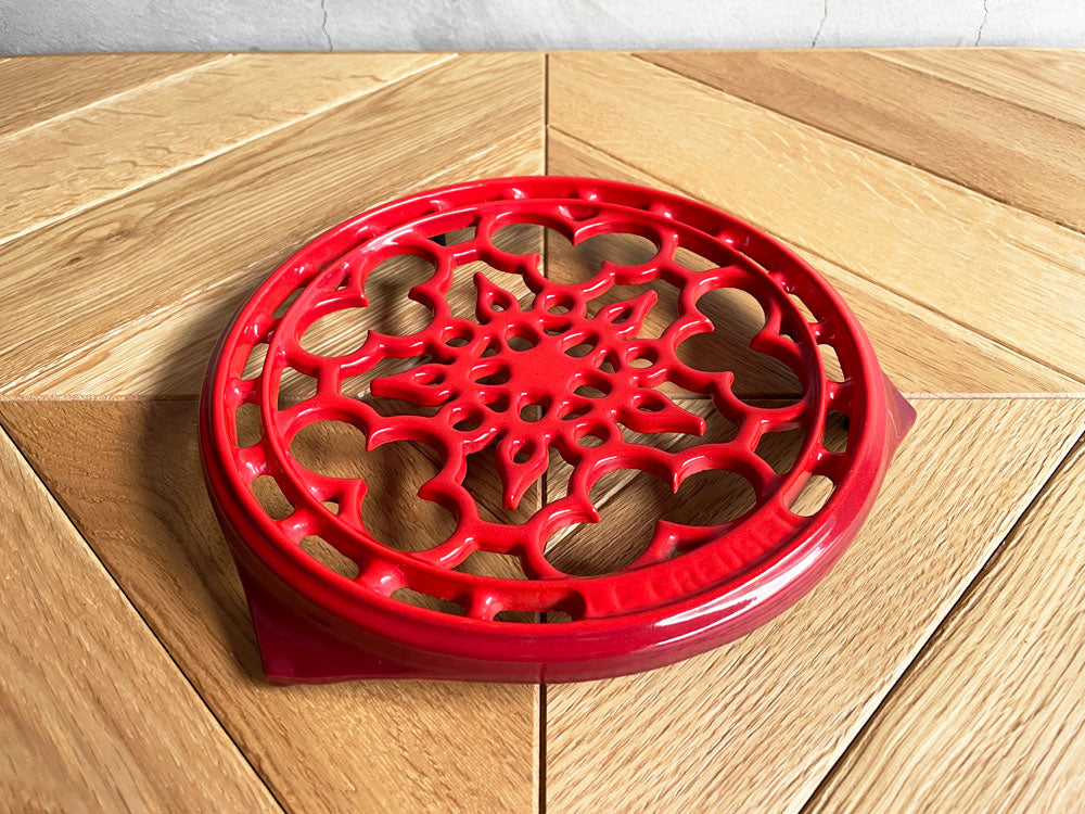 ルクルーゼ LE CREUSET ラウンドトリベット レッド Φ22cm 鍋敷き 鋳物 フランス 廃番 中古品 買い取りしました。
