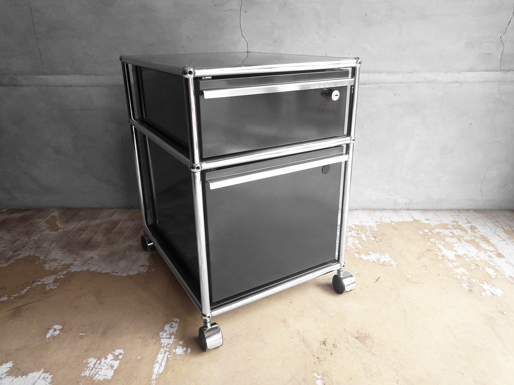 USMハラー USM Haller モジュラーファニチャー Modular Furniture ハラーシステム ロールボーイ デスクワゴン グラファイトブラック キャスター 鍵付き 中古品 買い取りしました。