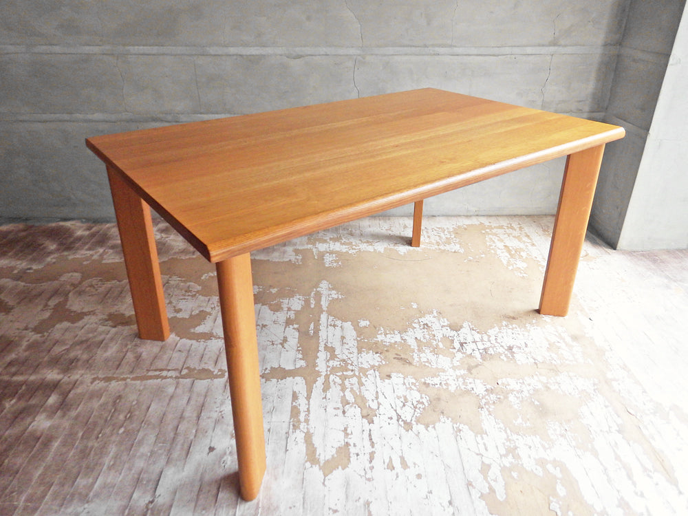 飛騨産業 HIDA アルモ ALMO キツツキマーク ダイニングテーブル オーク無垢材 4本脚 W135  中古品 買い取りしました。