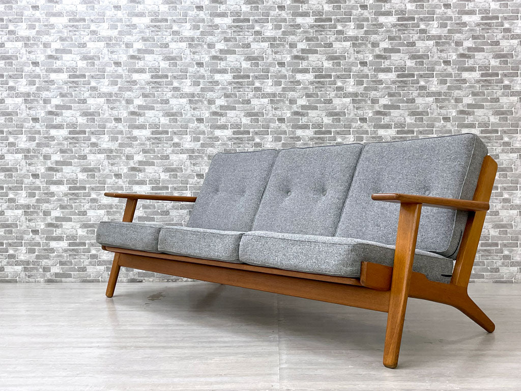 ゲタマ GETAMA GE290 3シーター ソファ ハンス・J・ウェグナー オーク無垢材 ファブリック ボタン留め デンマークビンテージ 北欧家具 ロイズアンティークス取扱 中古品 買い取りしました。