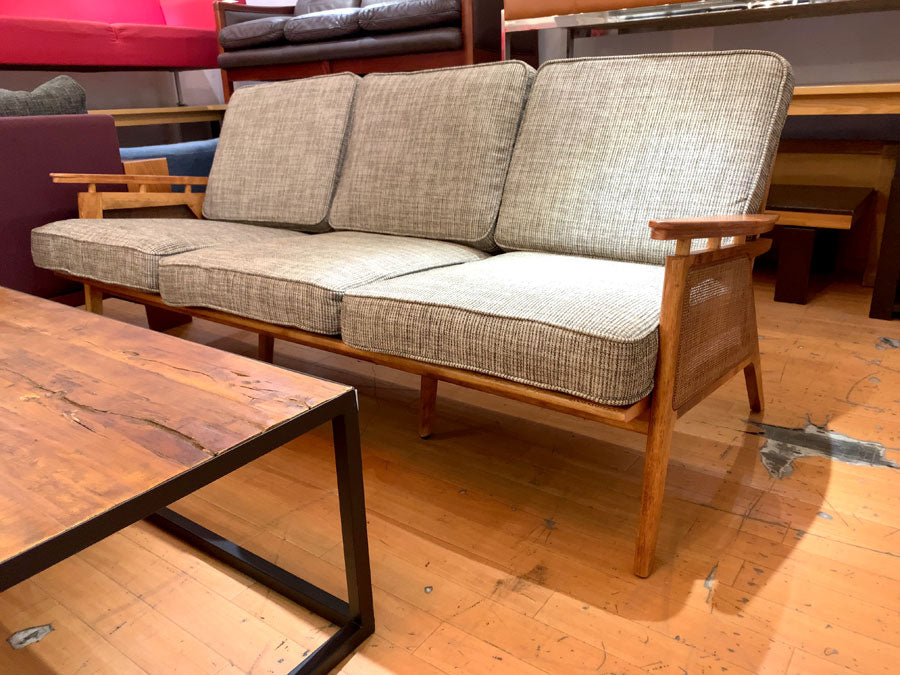 アクメファニチャー ACME Furniture ウィッカー WICKER SOFA 3P ハックベリー ラタン ファブリック 西海岸スタイル 定価￥190,300- ～アクメファニチャー ACME Furniture ウィッカー WICKER SOFA 3P ハックベリー ラタン ファブリック 西海岸スタイル 定価￥190,300-～