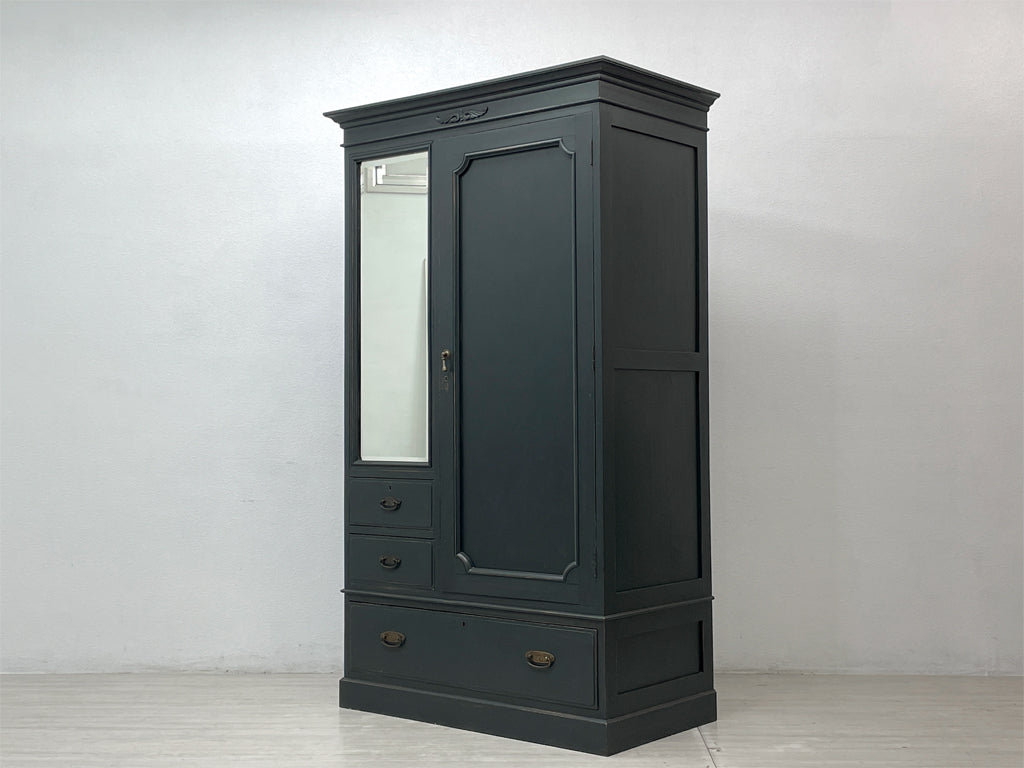 ビンテージスタイル Vintage style 木製ワードローブ クローゼット 収納家具 姿見 抽斗付 リペイント 鍵欠品 中古品 買い取りしました。