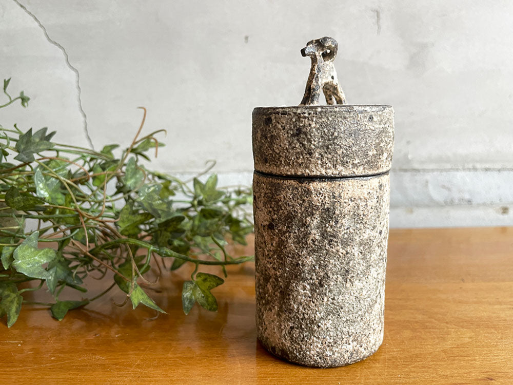 村上躍 白灰化粧 山羊 蓋物 陶器 H12.5cm 現代作家 中古品 買い取りしました。