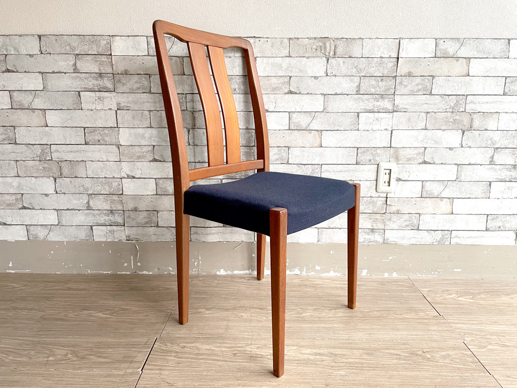 北欧ビンテージ Scandinavian vintage チーク無垢材 ダイニングチェア ファブリック ネイビー 補修痕有 現状品 中古品  買い取りしました。