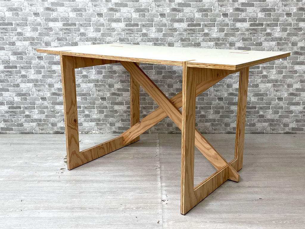 コンドットテンポラリーファニチャー con.temporary furniture ホームデスク リノリウム 唐松合板 特注サイズ マッシュルーム色 シボネ取扱 参考価格￥148,500- 中古品 買い取りしました。