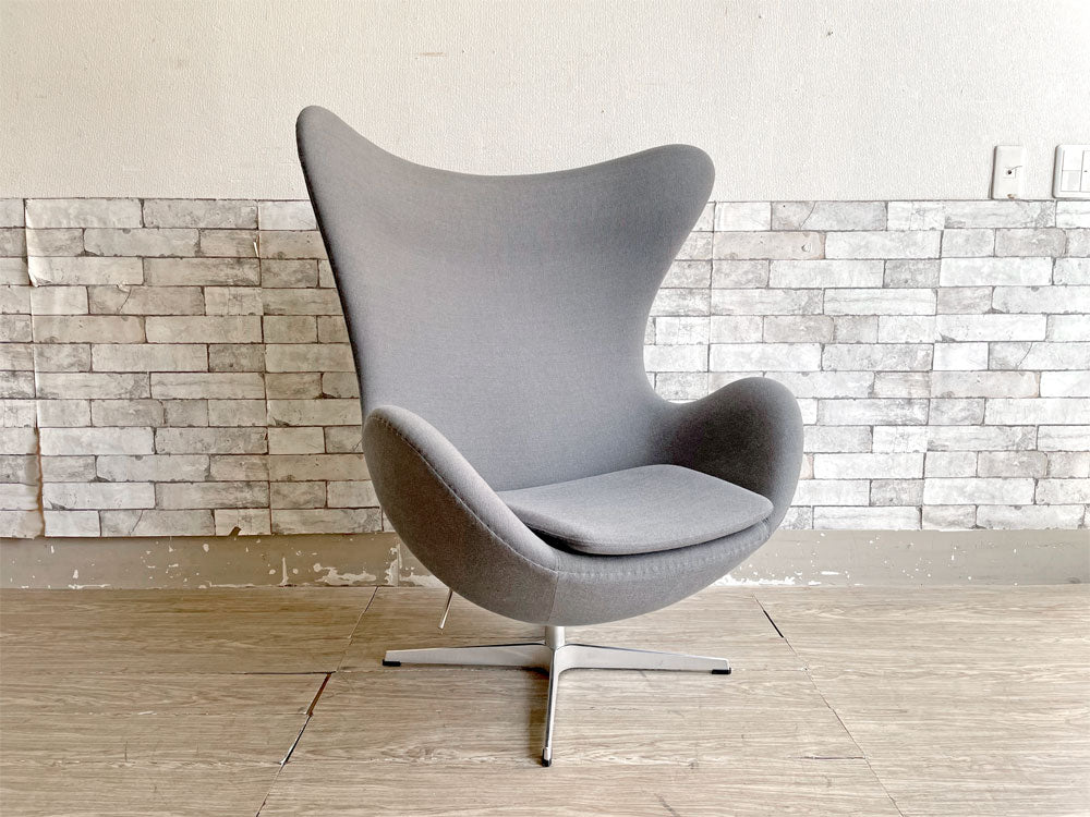 フリッツハンセン Fritz Hansen エッグチェア Egg chair ラウンジチェア アルネ・ヤコブセン Arne Jacobsen グレー ファブリック アルミニウムベース デンマーク 中古品 買い取りしました。