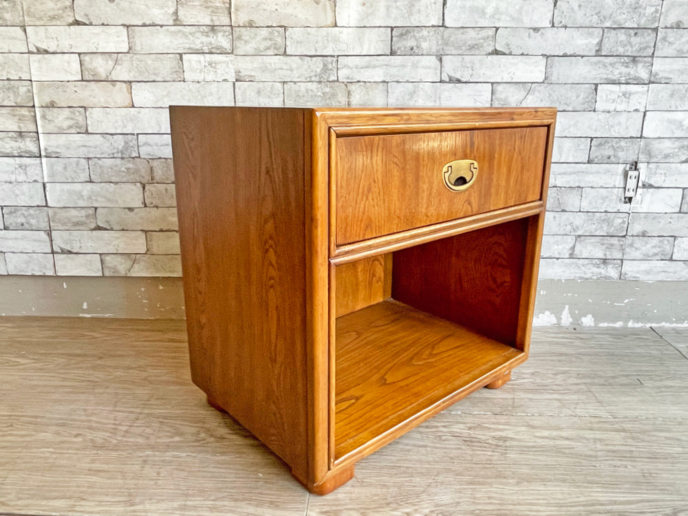 ドレクセルヘリテイジ DREXEL HERITAGE パサージュ PASSAG ナイトテーブル サイドテーブル 飾り台 中古品 買い取りしました。