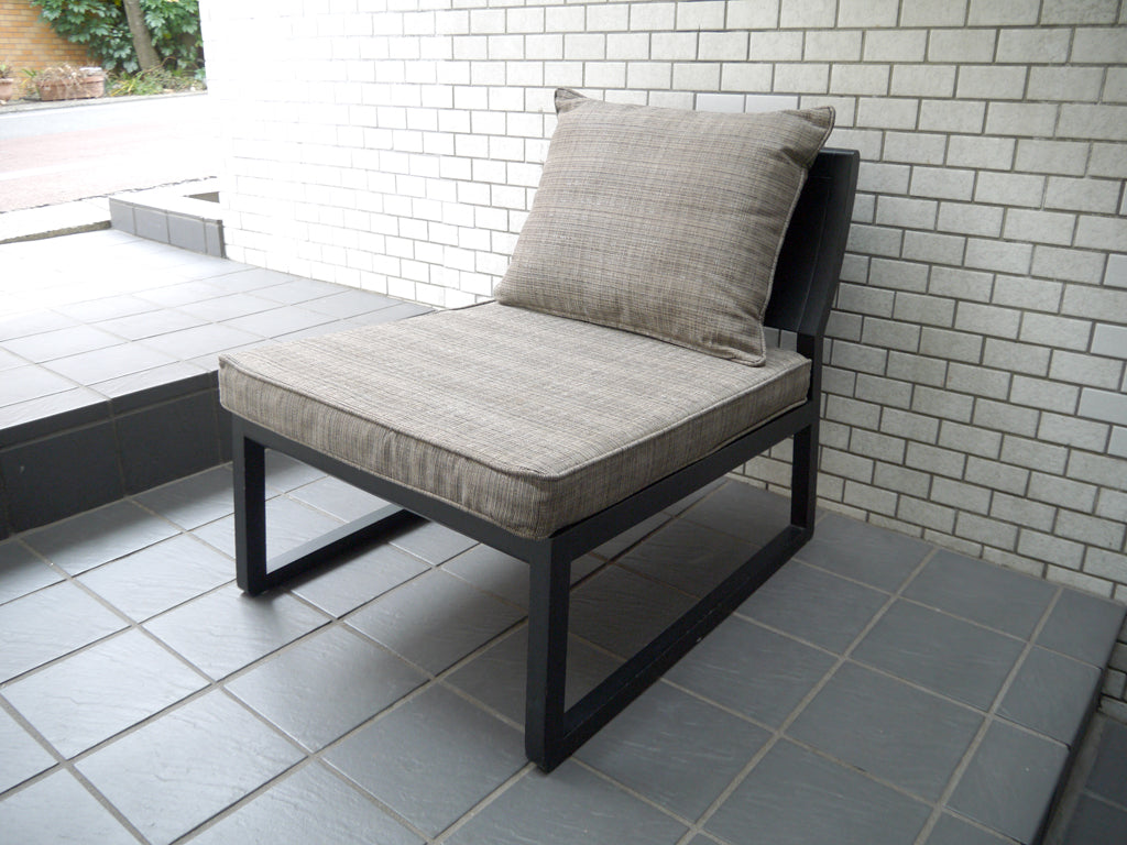 カッシーナ・イクスシー Cassina IXC イーストバイイーストウェスト East by Eastwest ヴィオラ VIOLA ラウンジチェア ソファ 一人掛け 廃番 訳あり特価品 中古品 買い取りしました。