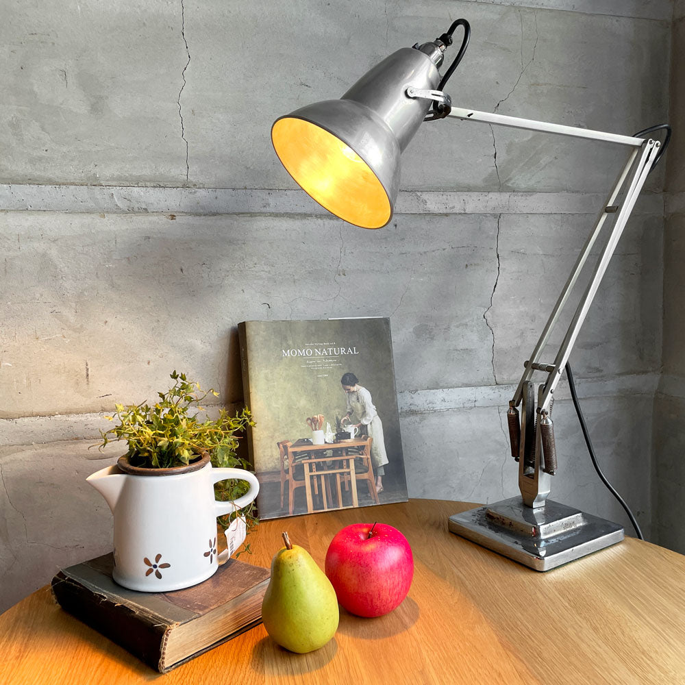 【学芸大学店】アングルポイズ ANGLEPOISE オリジナル1227 Original1227 デスクライト シルバーカラー ビンテージ♪ 買取させていただきました。