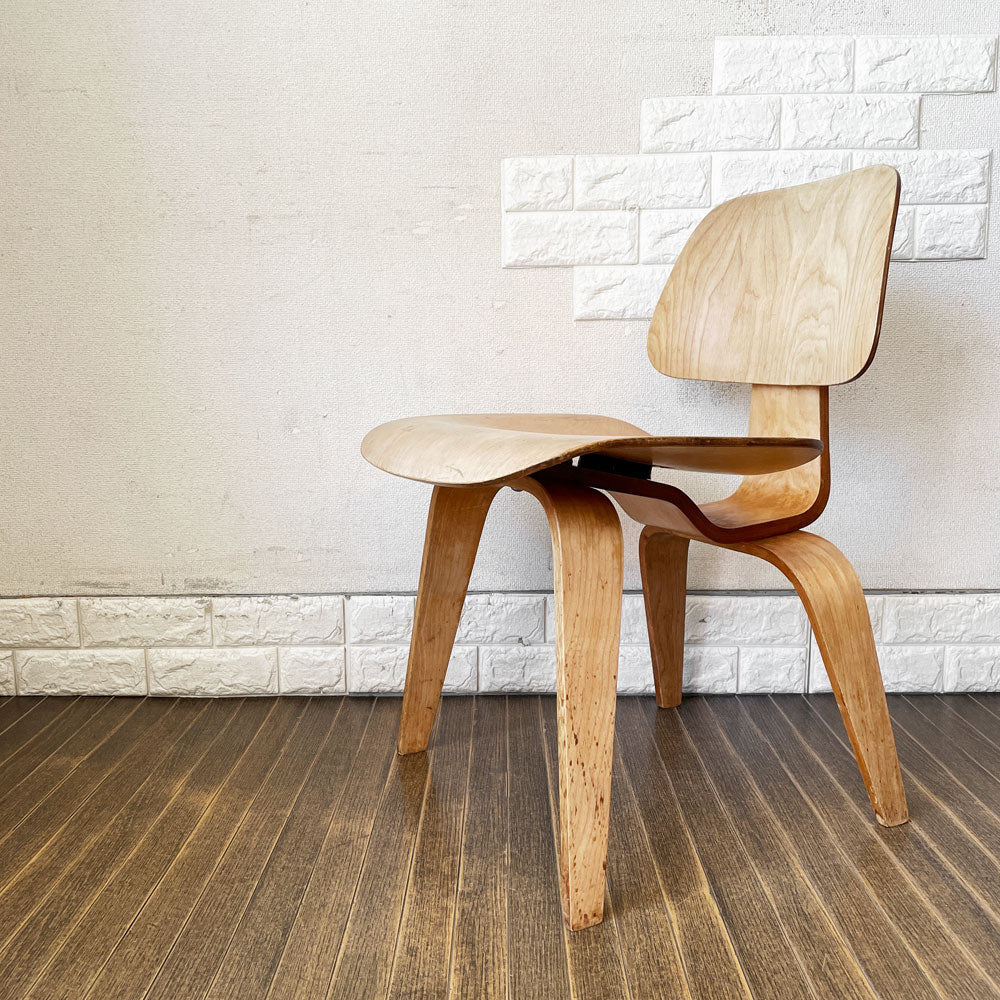 【経堂店】ハーマンミラー Herman Miller プライウッドダイニングチェア DCW ウッドレッグ 楕円形マウント 1950s ビンテージ C&R イームズ ミッドセンチュリー 買取させていただきました。