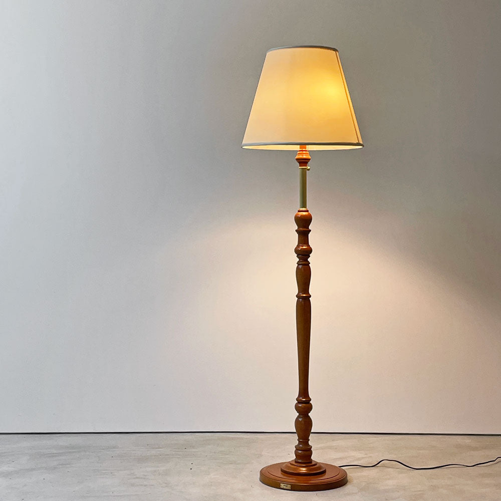 【祖師ヶ谷大蔵店】横浜ダニエル DANIEL A-730 フロアランプ スタンドライト 樺桜材 H158cm アーリーアメリカン クラシカル 買取させていただきました。