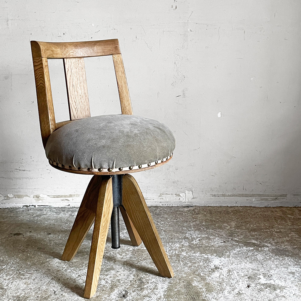 【自由が丘店】クラッシュゲート CRASH GATE ノット アンティークス Knot antiques ファソラチェア ベージュ ファブリック オーク材 昇降 回転式 関家具 買取させていただきました。