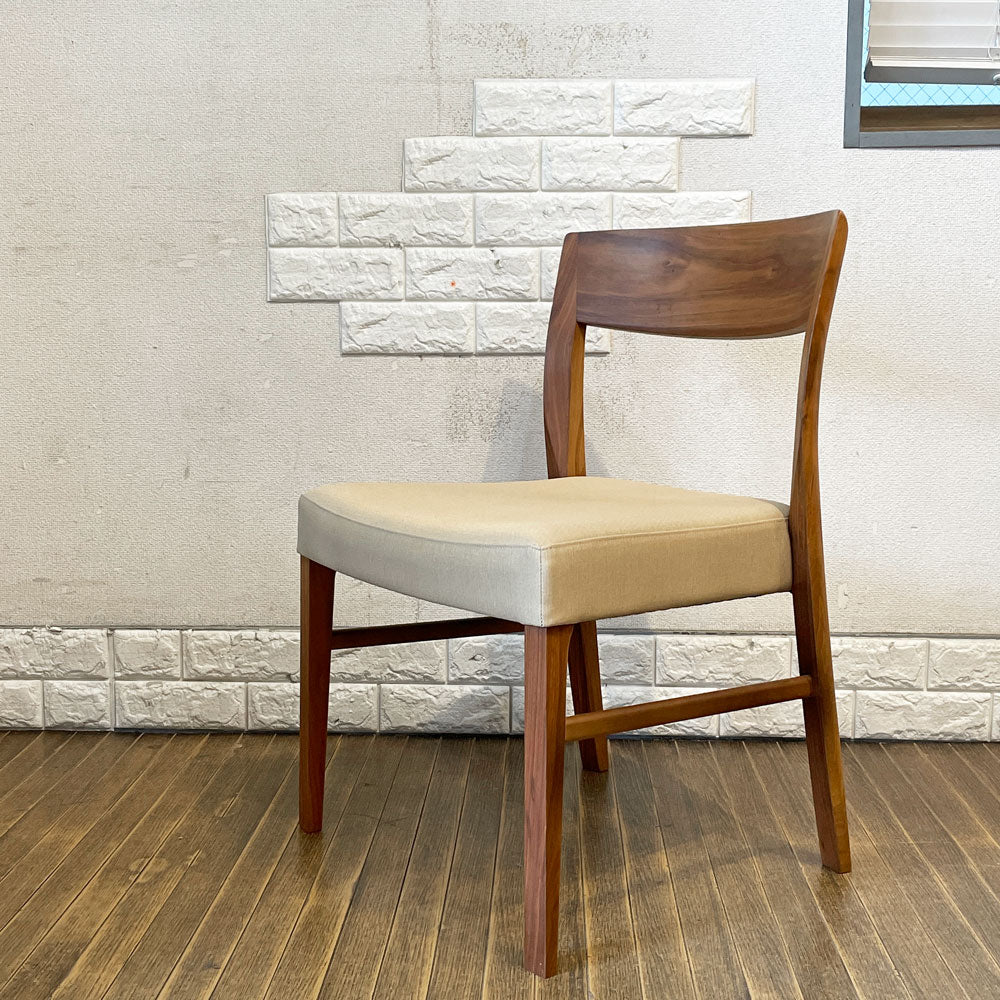 【経堂店】カリモク Karimoku CT53 食堂椅子 ダイニングチェア ウォールナット無垢材 マニエラ生地 買取させていただきました。