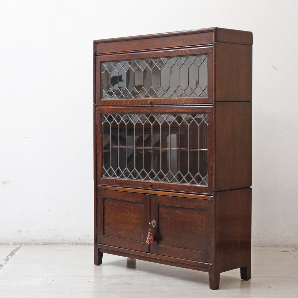 【祖師ヶ谷大蔵店】UKビンテージ UK vintage オーク材 ブックケース 3段 ステンドグラスフリップ＋ドア アンティーク グローブ・ヴェルニッケ スタイル 買取させていただきました。
