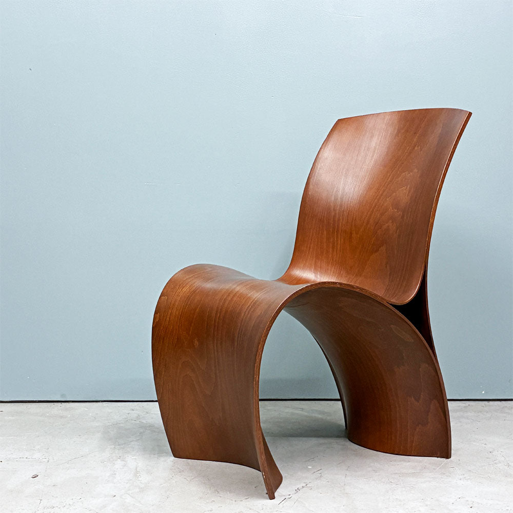 【経堂店】モローゾ MOROSO スリースキンチェア Three Skin Chair ロン・アラッド Ron Arad ブナ材 プライウッド 3D曲げ加工 買取させていただきました。