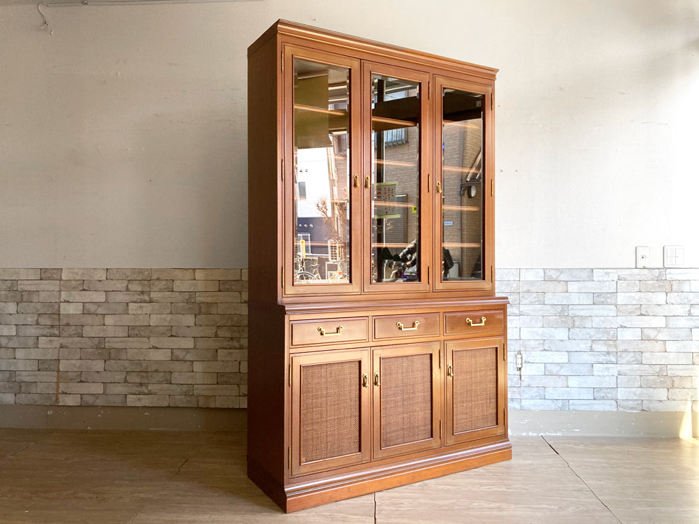 マルニ木工 MARUNI 地中海シリーズ カップボード キャビネット カップボード 食器棚 ガラス扉 3枚扉 マホガニー材 現状特価品 中古品 買い取りしました。
