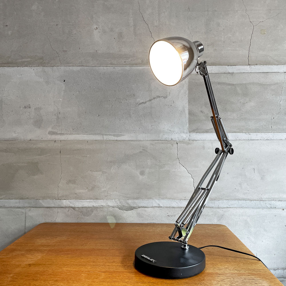 【学芸大学店】ビスレー BISLEY デスクランプ テーブルライト シルバー 英国 インダストリアルテイスト UK 廃番カラー 買取させていただきました。