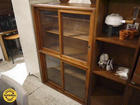 ジャパンヴィンテージ 波板ガラス 食器棚 木味～サイズ感も雰囲気も良い。～【買取と販売とレンタルのお店】