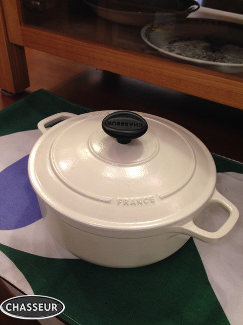 ワインとソースの国、フランスから来た～Pot de coulée シャスール CHASSEUR 20㎝ラウンド鍋【買取＆販売＆レンタル】