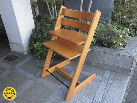 STOKKE / ストッケ社 旧型 『 TRIPP TRAPP / トリップトラップ 』 廃番カラー：チェリー 入荷！！ ～ 元祖ベビーチェア！【買取と販売とレンタルのお店】