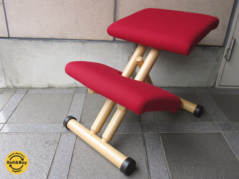 健康先進国ノルウェー Varier ／ ヴァリエール社 （ by STOKKE ）が放つ子供から大人迄座れるエルゴノミックバランスチェア 美品 『 MALTI balans （マルチバランス） レッド 』 再入荷！