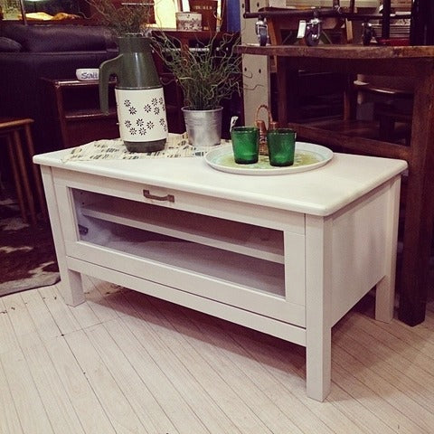 真っ白で清楚な収納♪PartⅡ 温もり家具～Momo Natural モモナチュラルの廃番アイテム ”COCOシルーズ” パイン材ホワイトペイント AVボード 【買取＆販売＆レンタル】