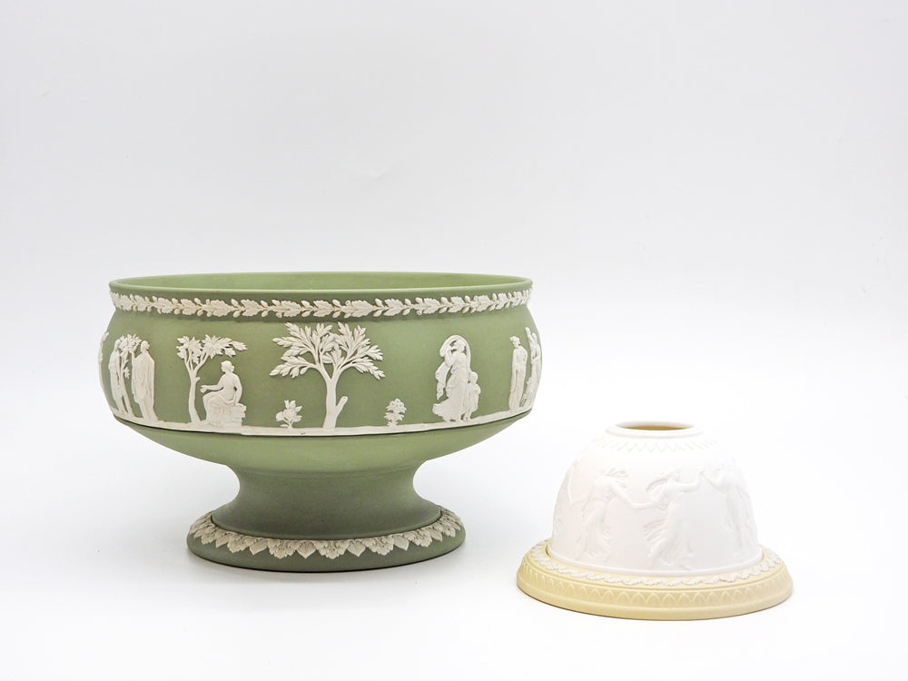 ウェッジウッド WEDGWOOD ジャスパー Jasper ドーム型 キャンドルホルダー ホワイト × クリーム 箱付 & ジャスパー Jasper コンポート 高台 ボウル セージグリーン  中古品  買い取りしました。