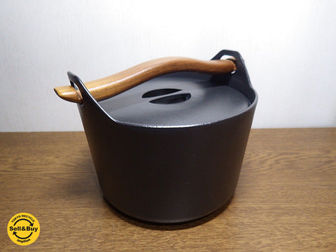 iittala / イッタラ　鋳鉄製キャセロール　ティモ・サルパネヴァ　3.0L 『 あの映画で登場したチャーミングなお鍋☆ 』【買取と販売とレンタルのお店】