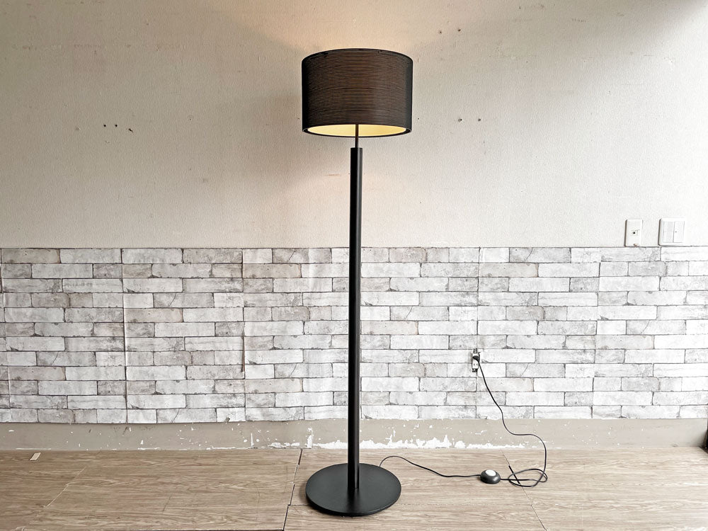 カッシーナイクスシー Cassina ixc. リガート RIGATO フロアランプ フロアスタンド ブラック H163cm フットスイッチ付 2011年製 廃番 参考価格￥83,160- 中古品 買い取りしました。