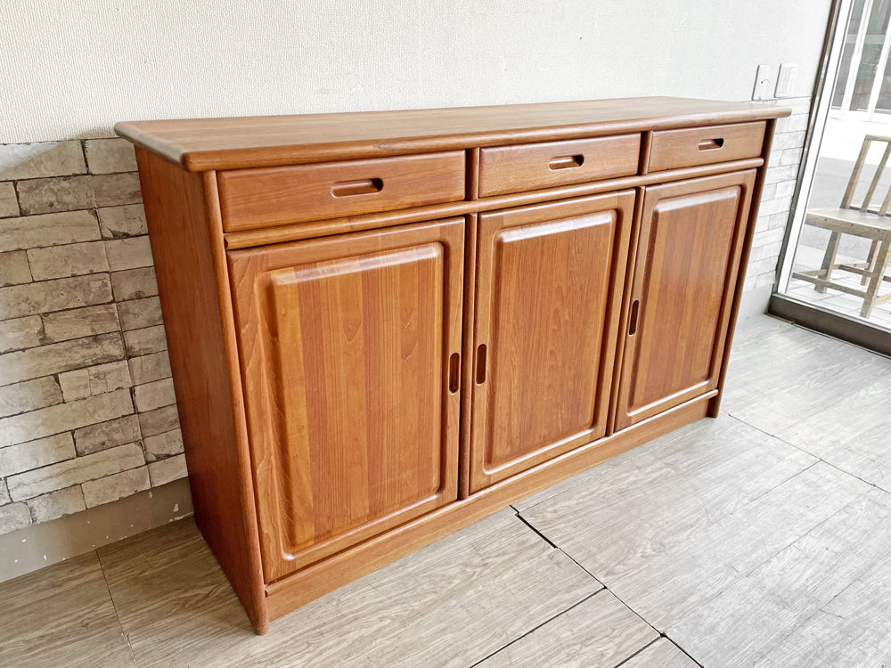 デューロン dyrlund チーク無垢材 サイドボード キャビネット W163cm デンマークビンテージ Danish Vintage 北欧家具 中古品 買い取りしました。