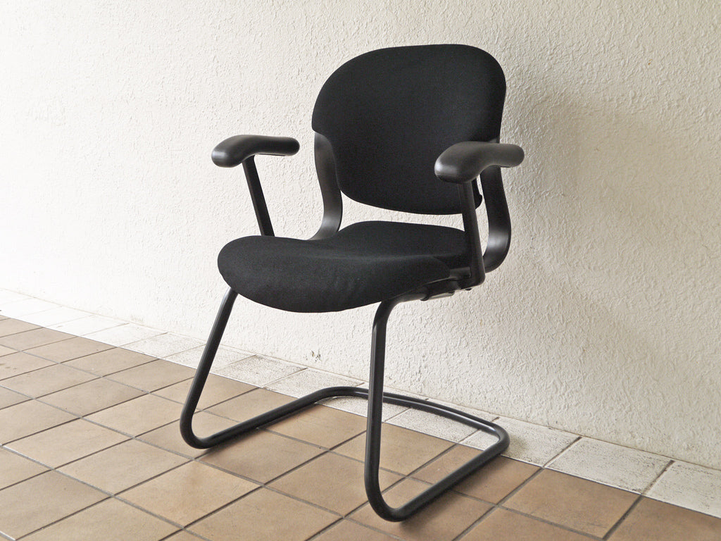 ハーマンミラー Herman Miller エクアチェア Equa Chair デスクチェア ブラック カンティレバー 廃番 中古品 買い取りしました。