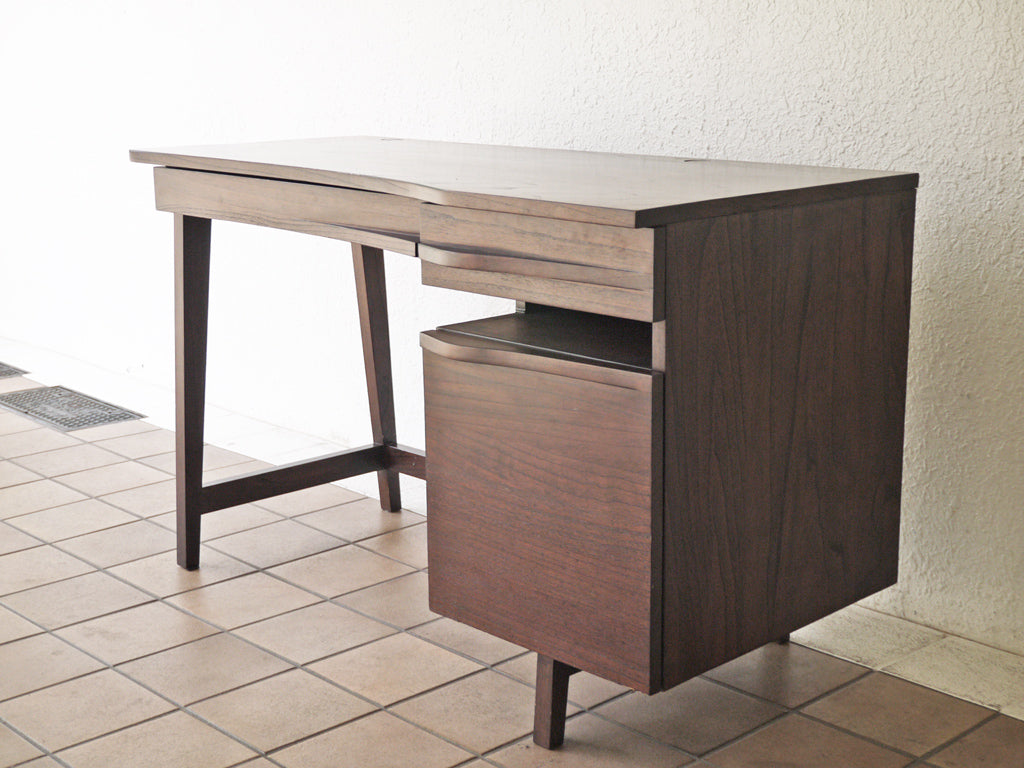エーフラット a.flat Work desk v02 ワークデスク インダカ無垢材 アジアンスタイル 定価115,863円 中古品 買い取りしました。