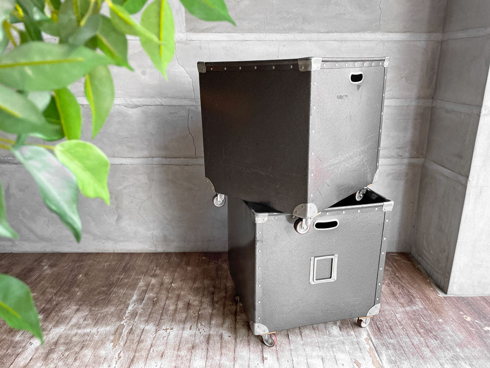 ビンテージ Vintage コンテナボックス キャスター付き ファイバー グレーブラック インダストリアル 収納グッズ 工業系 シャビー A＆B 中古品 買い取りしました。