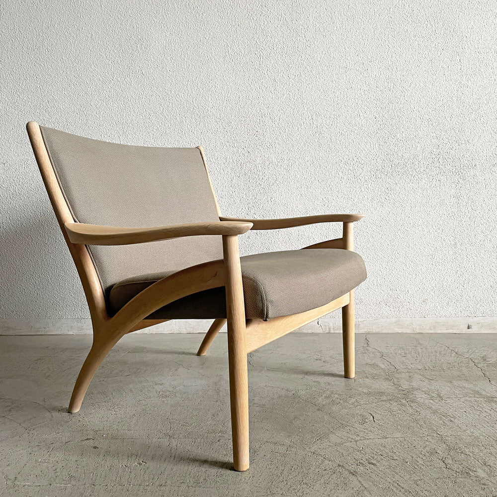 【登戸BASE店】カンディハウス CONDE HOUSE フローレンス FLORENCE ラウンジチェア イージーチェア 1Pソファ ナラ無垢材 ファブリック ベージュ系カラー 中村昇 廃番 買取させていただきました。