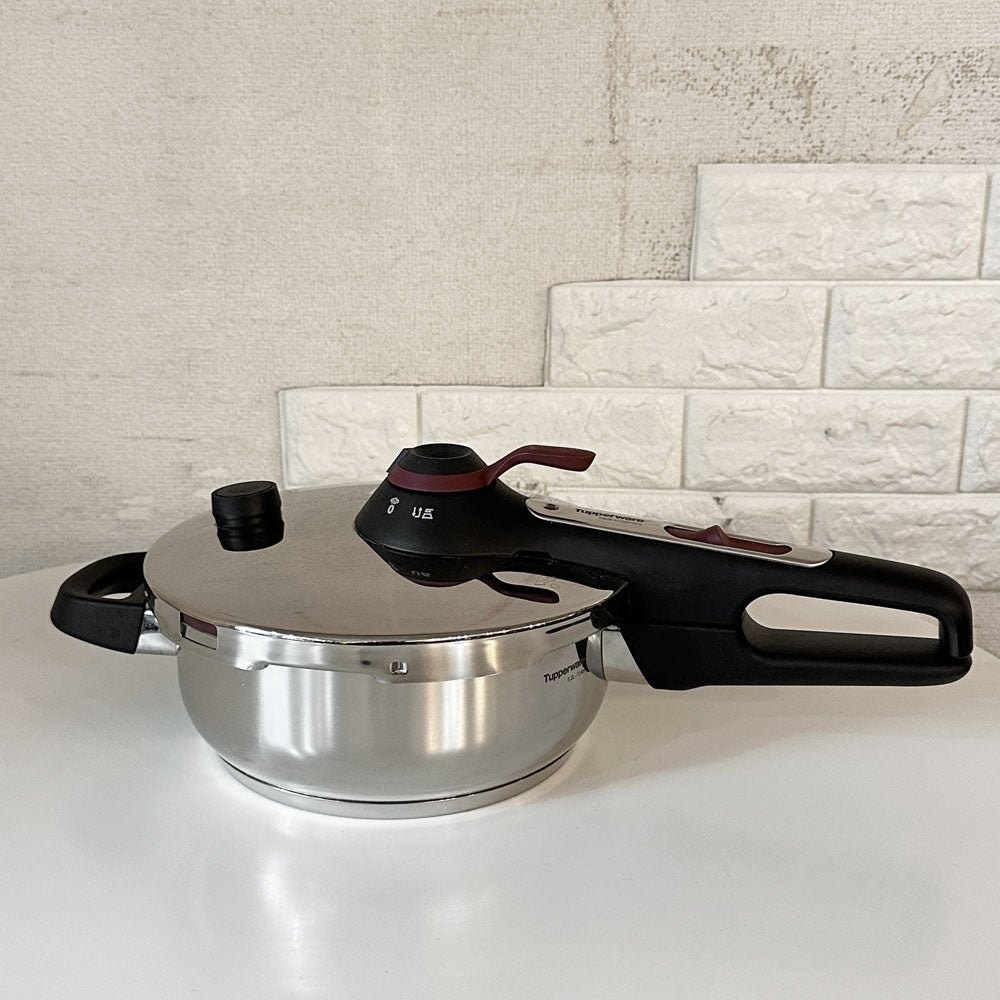 【経堂店】タッパーウェア Tupperware 圧力鍋 プレッシャークッカー Pressure Cooker 3.2L IH対応 すのこ付 ステンレス アメリカ 買取させていただきました。