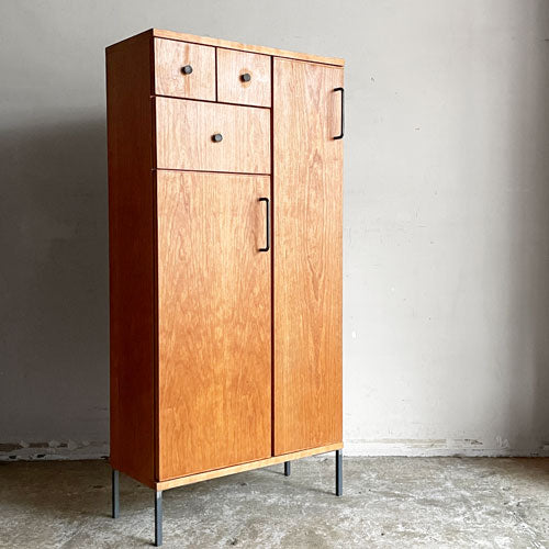 【自由が丘店】ブランチ BRUNCH エントランスキャビネット オーダー品 木材 アイアン 抽斗3杯 扉収納 H118cm モダン インダストリアル 買取させていただきました。