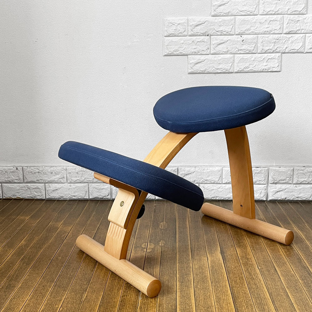 【経堂店】サカモトハウス SAKAMOTO HOUSE バランスイージー balans Easy バランスチェア ネイビー 学習椅子 姿勢矯正 買取させていただきました。