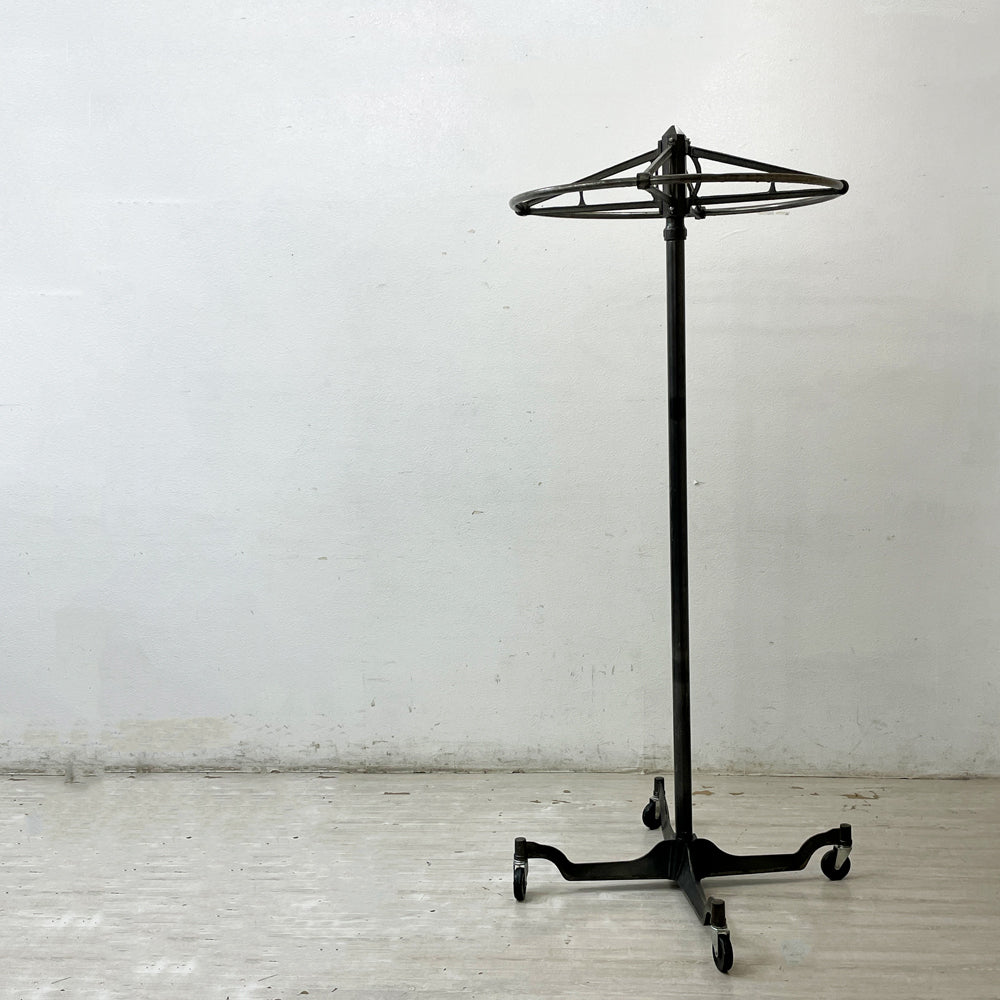 【祖師ヶ谷大蔵店】USビンテージ US Vintage メタル サークル ハンガーラック コートハンガー キャスター付き インダストリアルデザイン 現状品 買取させていただきました。